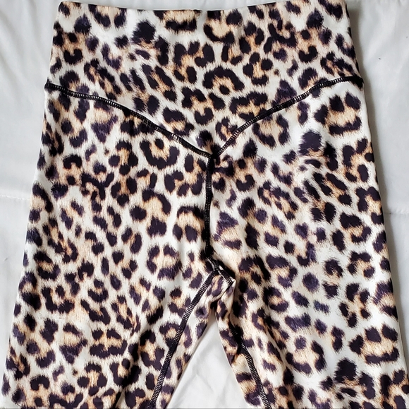 3 for $20 | Leopard Print High-Waist Leggings | size S - Picture 3 of 3